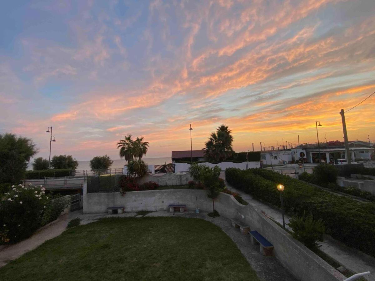 Casa A 20 Metri Dal Mare! Apartman Fossacesia Kültér fotó